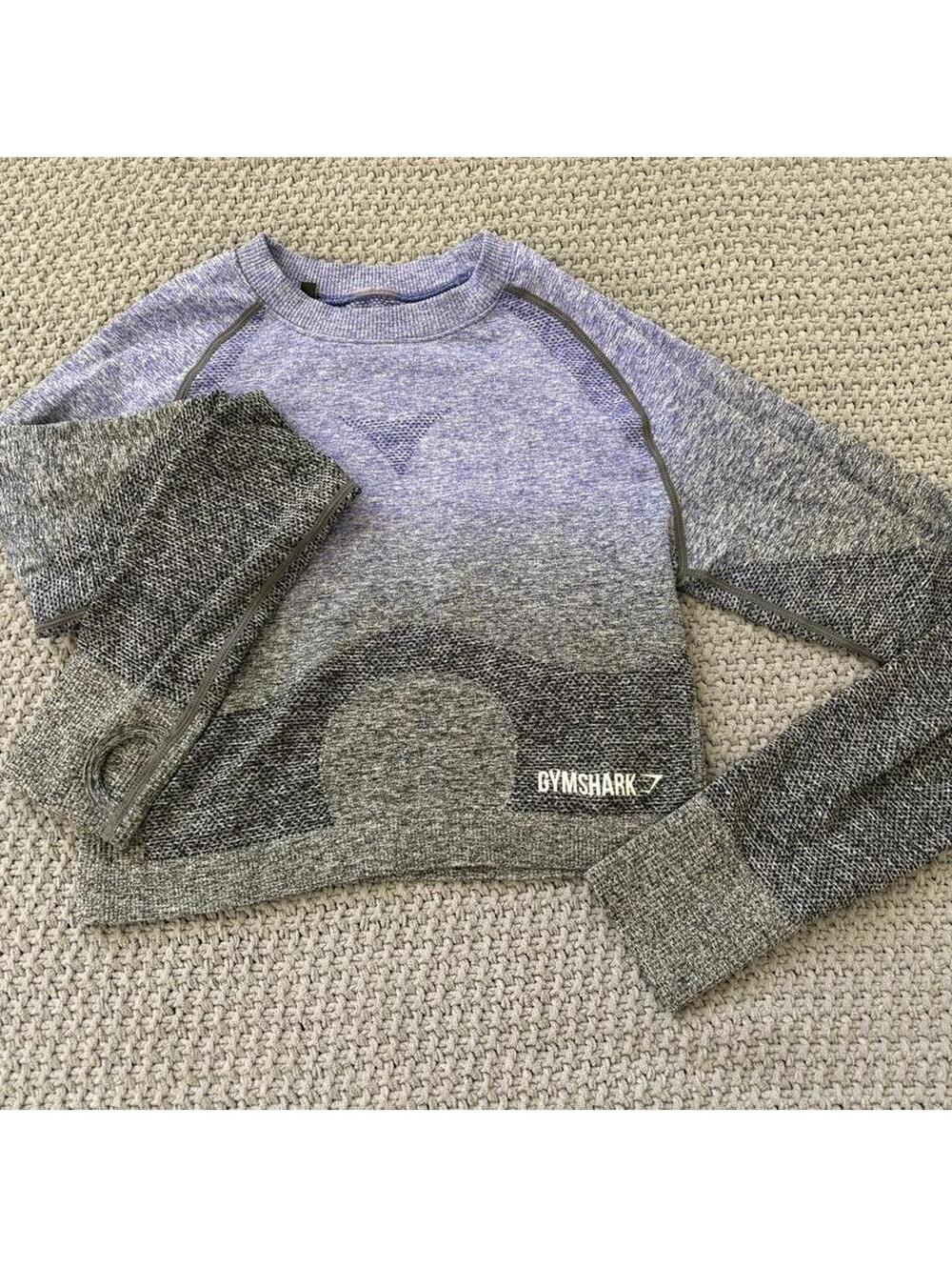 Gymshark Women's Grey and Purple Crop-top